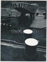 cca 1970 Gebhardt György (1910-1993): Uszályon c. jelzés nélküli vintage fotóművészeti alkotása a sz...