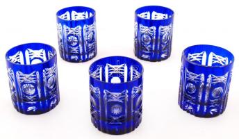 5 db dekoratív, csiszolt, festett üvegpohár, jelzés nélkül, nagyon apró csorbákkal, d: 7,5 cm