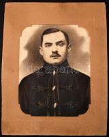 4 db régi portré fotó, 38×27-42×32 cm