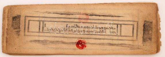 Antik? fanyomatos tibeti imakönyv, 46 lapos, vörös pecsét nyomával, szélein szakadásokkal /  Antique? woodblock printed Tibetan prayer book, 46 pages, with tearings along the edges