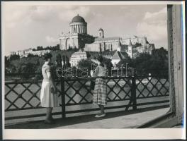 Heltay Fotó: Pillantás a hídról az esztergomi bazilikánál,  hátoldalon feliratozva, 18x24 cm