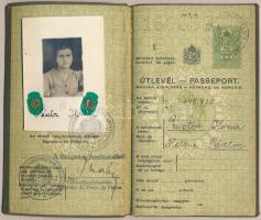 1938 A Magyar Királyság által kiadott fényképes útlevél /
1938 Hungarian passport