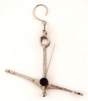 Régi, apró mérleg, hiányos, 10x11cm