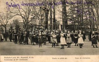 Frohsdorf, Pensionnat de St Chretienne, Etude en plen air / boarding school, outdoor class