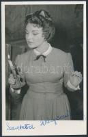 Házy Erzsébet (1929-1982) Kossuth-díjas és Liszt Ferenc-díjas magyar opera-énekesnő (szoprán), színésznő  saját kezű aláírása egy őt ábrázoló fotón, 14x9cm