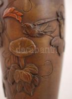 Díszes, keleti motívumos bronz váza, fém rátéttel, jelzés nélkül, m: 15 cm