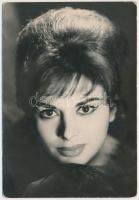 Sandra Milo(1935-) olasz fotómodell, színésznő aláírása az őt ábrázoló fotólap hátoldalán