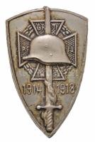 ~1930. "Országos Frontharcos Szövetség" fém miniatűr gomblyukjelvény, hátoldalon "BERÁN N. BPEST DÖBRENTEI U. 2." gyártói jelzéssel (27x17mm) T:2  Hungary ~1930. "Hungarian Front Fighters Association" metal miniature button badge with makers mark "BERÁN N. BPEST DÖBRENTEI U. 2." (27x17mm) C:XF