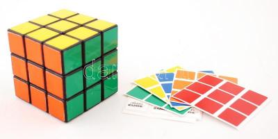 Rubik kocka+hozzávaló matricák, 6x6x6 cm