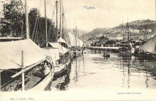 Fiume, Canale della Fiumara / fishing boats