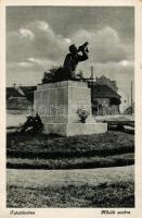 Tatatóváros, Hősök szobra (Rb)