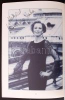 1997 A Bécsi Állami Operaház balettművészeinek aláírása a Wiener Staatsopernballett című könyvben