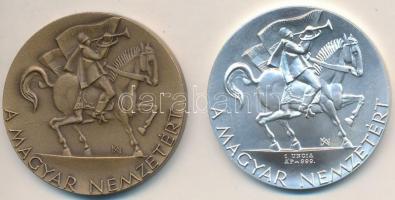 Kiss Nagy András (1930-1997) 1989. "Az Erdélyi Menekültekért" Ag és Br emlékérem műbőr tok...