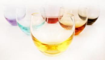 Art deco Moser pohár készlet, hibátlan, jelzett (Bohemia Moser Praha), hatféle színben, eredeti dobo...