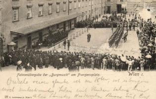 4 db RÉGI osztrák motívumlap, őrségváltás, térzene, felvonulás / 4 old austrian postcard, march-off,...