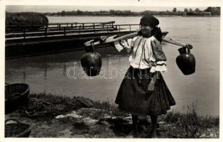 Mohács vízhordó asszony, mohácsi kőkorsók