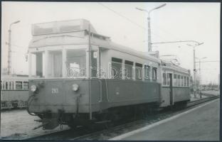 Villamos, Linzbauer Tamás fotója, hátulján pecséttel jelzett, 9×14 cm