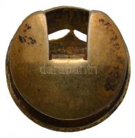 Hongkong DN "Hongkong-i Labdarúgó Szövetség" jelzett Ag zománcozott gomblyukjelvény (16mm)...