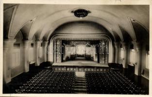 Tata, Kultúrház belseje