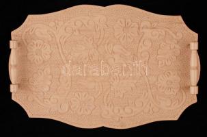 Faragott fa tálca, jó állapotban, 42x28 cm