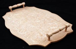 Faragott fa tálca, jó állapotban, 42x28 cm