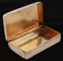 Antik ezüst (Ag.) tubákos szelence, jelzett (13 lat), enyhe horpadással, német felirattal, 8×4,5 cm,...