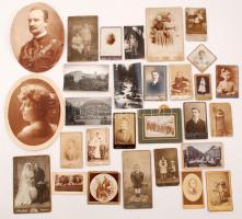 cca 1870-1960 Nagy fotó tétel: cipősdoboznyi vegyes fotó, sok keményhátú, átnézetlen,