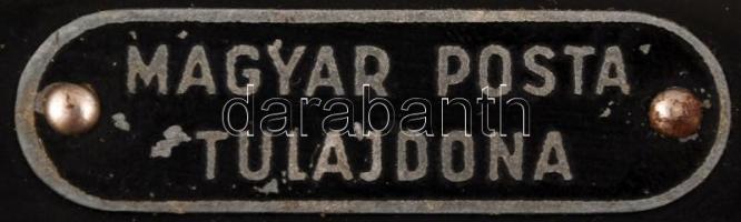 Régi postás telefon, jelzett, "Magyar Posta tulajdona" felirattal, 17×14 cm