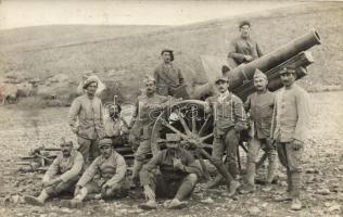 WWI Greek military, soldiers wit cannon, group photo