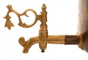 XIX. sz. Jelzett antik orosz szamovár, réz / XIXth century, Russia marked antique samovar. Brass. m:...