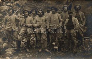 WWI Greek soldiers group photo (EB)