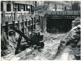 cca 1973-1974 Budapest, Kálvin tér az aluljáró rendszer építése előtt (6 db fotó) és az építkezés id...