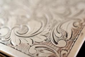 Ezüst virágmintás női névjegykártyatartó,  Ag., jelzett, 65,3gr., 7x5cm/Silver female floral busines...