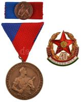 1964. "Munkásőr" Br kitüntetés mellszalagon, szalagsávon miniatűrrel sérült tokban + 1985. "Díszszemle 40 - 1945-1985" zománcozott fém jelvény T:1,2