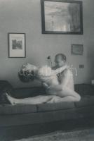 cca 1930 Legénylakás a mozi közelében, 2 db finoman erotikus fénykép, korabeli negatívokról későbbi ...