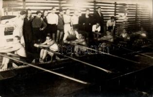 1927 Ferencváros (Fradi) téli evezős edzőterme, evezősök edzés közben / Hungarian rowing team during training, photo