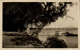 Constantinople, Istanbul; Kadi Köyünde, pier, boat, photo