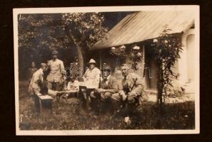 1929-37 Vitéz B.L. vadászemlékei fotóalbum 38db feliratozott fotóval, cca 9x11cm