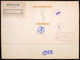 1969 Darkó István: Tárlaton, matricával jelzett, feliratozott vintage fotóművészeti alkotás a szerző...