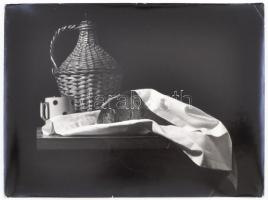 cca 1960 Dr. Lajos Sándor (Szeged): Csendélet, feliratozott vintage fotóművészeti alkotás, sarkán törésnyommal, 30x40 cm