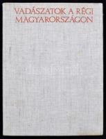 Zolnay László: Vadászatok a régi Magyarországon. Bp., 1971, Natura. Kiadói egészvászon kötésben. Kissé elázott sarkokkal.