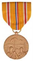 Amerikai Egyesült Államok 1942. &quot;Ázsiai és Csendes-óceáni hadszíntér érem&quot; Br kitüntetés mellszalagon (32mm) T:2 USA 1942. &quot;Asiatic-Pacific Campaign Medal&quot; Br medal with ribbon (32mm) C:XF