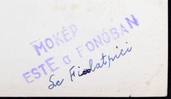 cca 1953 Jelenetek az Este a fonóban című filmből, 8 db fotó, 24x30 cm