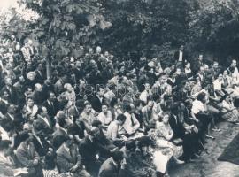 cca 1945 Bp., Az MKP 14. kerületi(Stefánia út) épületének udvarán, 3 db fotó, későbbi nagyítások, 22...