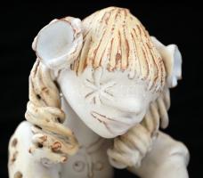 Kovács Éva (1938-): Testvérek (3 db). Kézzel festett mázas kerámia, jelzett, hibátlan, m:14 cm,21 cm...