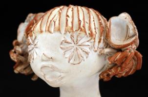 Kovács Éva (1938-): Testvérek (3 db). Kézzel festett mázas kerámia, jelzett, hibátlan, m:14 cm,21 cm...