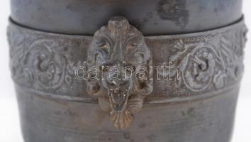 R. Ditmar Wien petróleum lámpatest, fém, jelzett, alabástrom talapzaton, m:25 cm