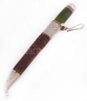 Antik sérült bicska, eredeti bőr hüvelyében, h: 13 cm