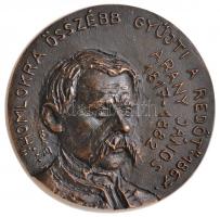 Boros Tibor (1945-) DN &quot; &#039;Homlokra összébb gyűjti a redőt&#039; 1867. Arany János 1817-1882&quot; Br emlékplakett (110-111mm) T:2 Hungary ND &quot;János Arany 1817-1882&quot; Br commemorative plaque. Sign.: Tibor Boros (110-111mm) C:XF