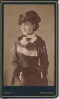 cca 1900 Hölgy portréja, Décsey J. nagyváradi műterméből, 10,5×6,5 cm